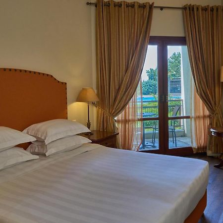 Xenia Palace Portaria Extérieur photo